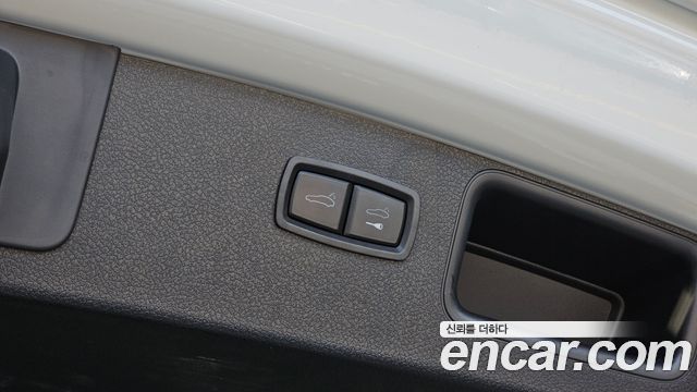 Porsche Macan 2023