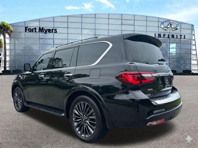 Infiniti QX80 2023
