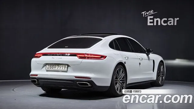 Porsche Panamera 2020