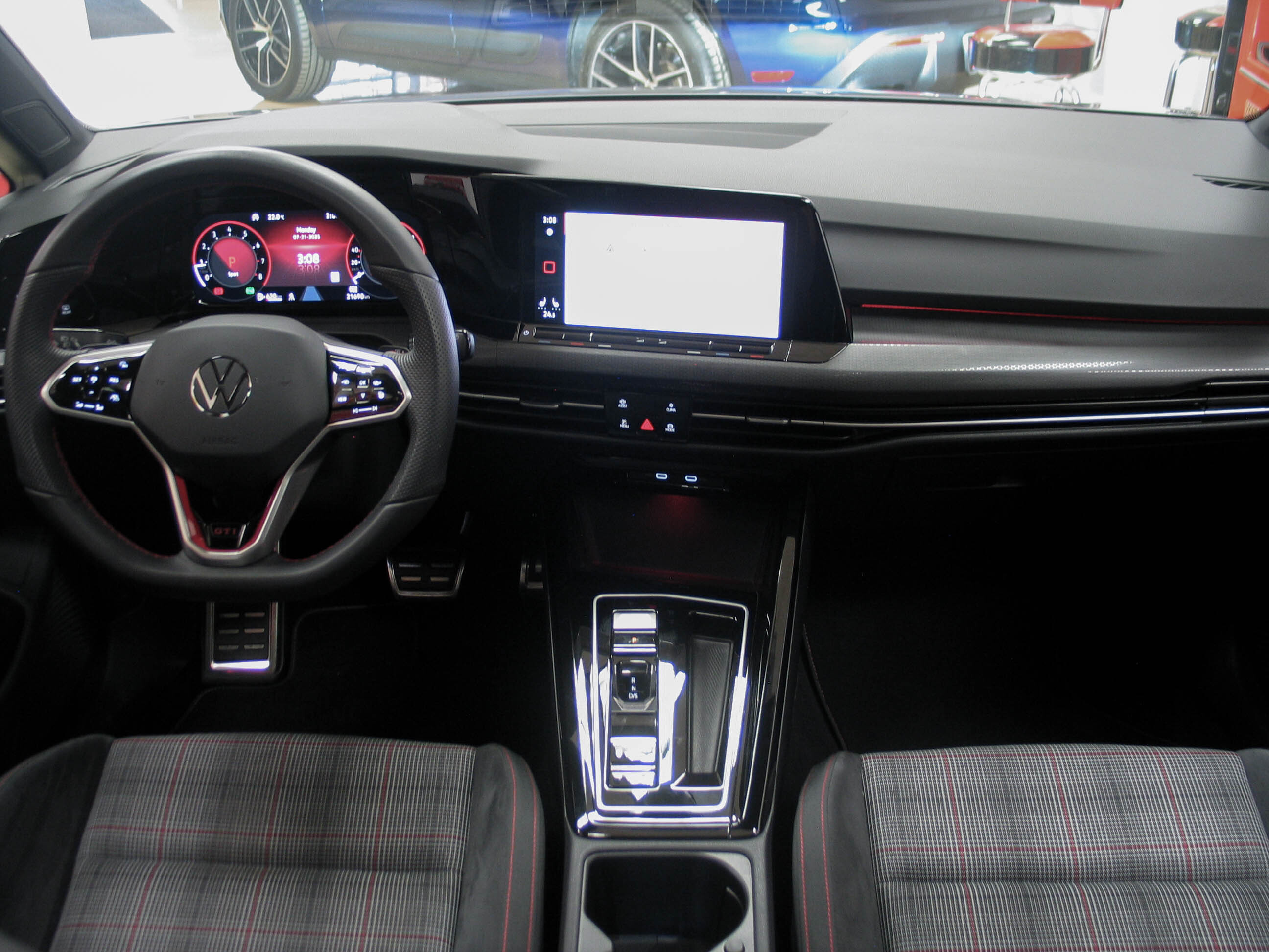 Volkswagen Golf GTI 2024