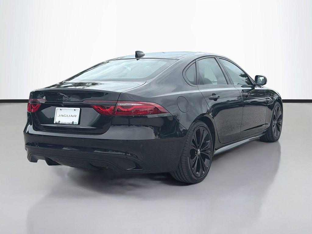 Jaguar XF 2024