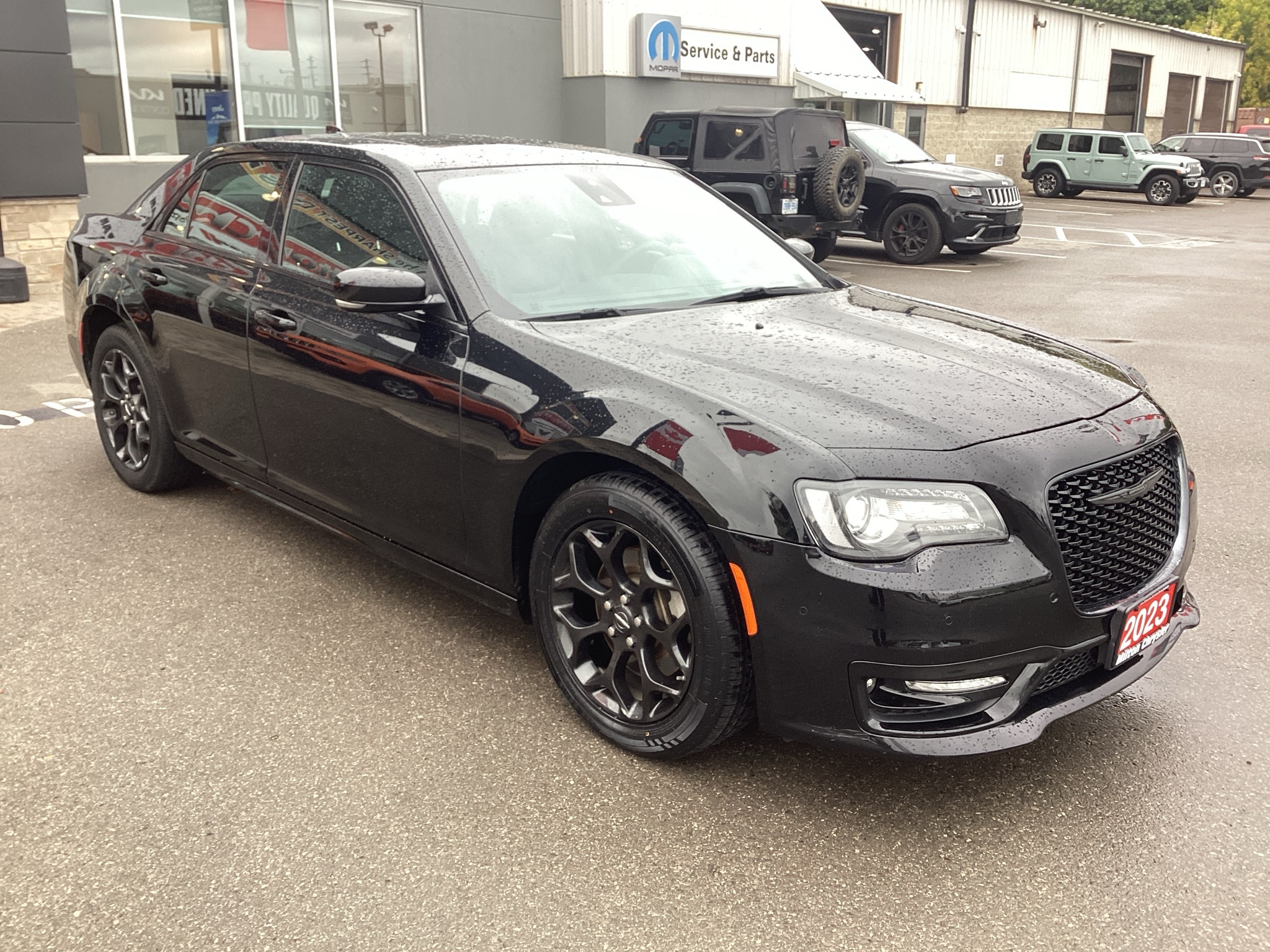 Chrysler 300 2023