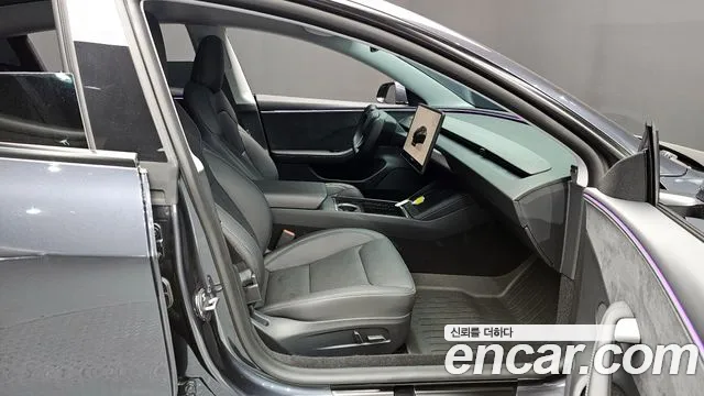 Tesla Model 3 2025
