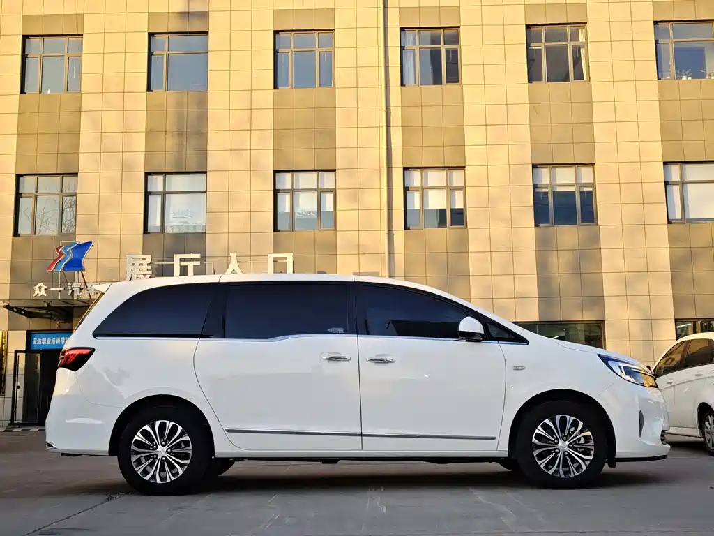 Buick GL8 2021