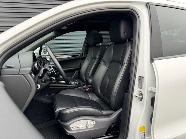 Porsche Macan 2025