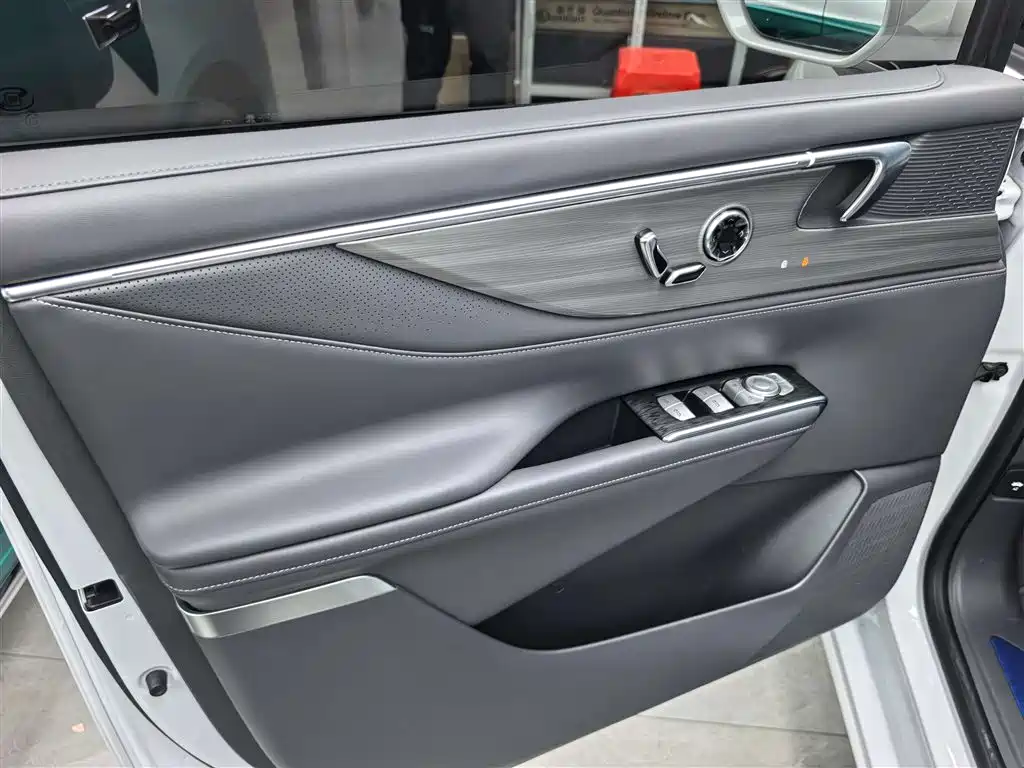 Buick GL8 2025