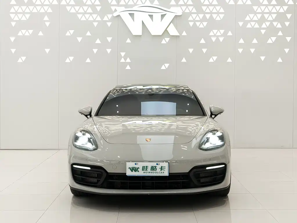 Porsche Panamera 2022