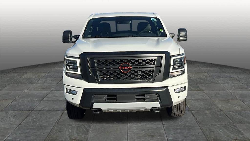 Nissan Titan 2024