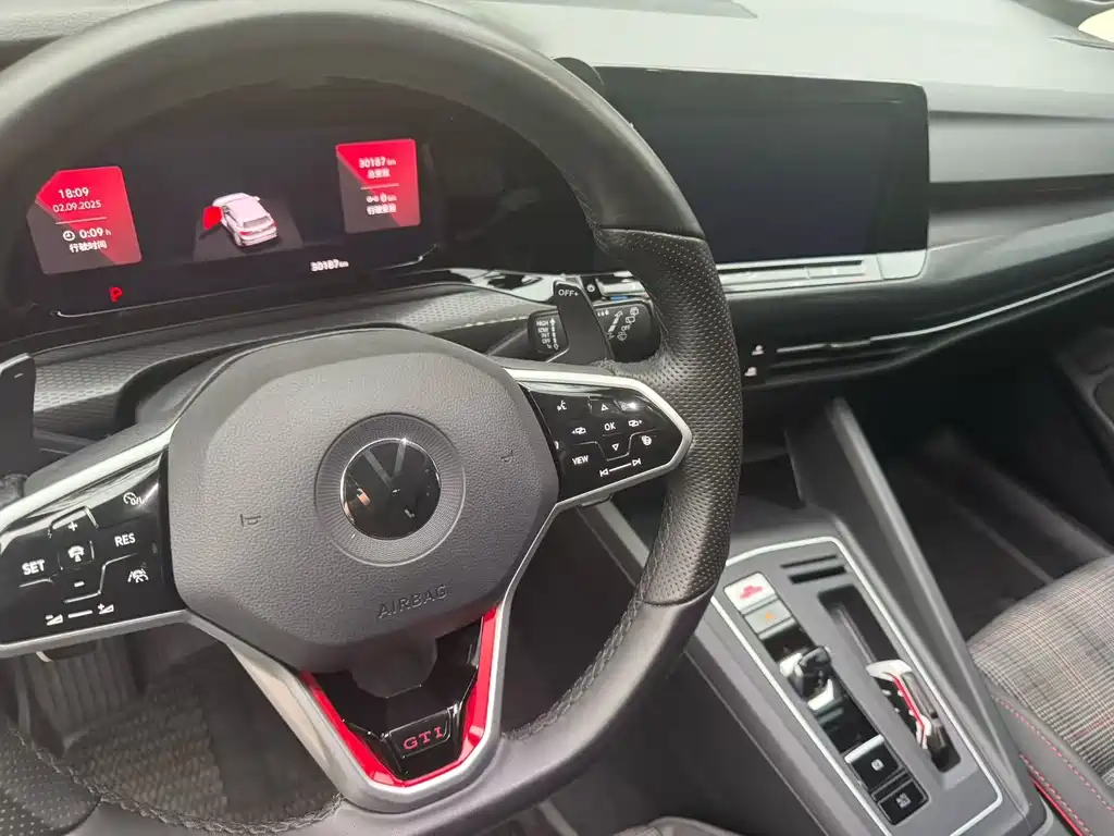 Volkswagen Golf GTI 2022