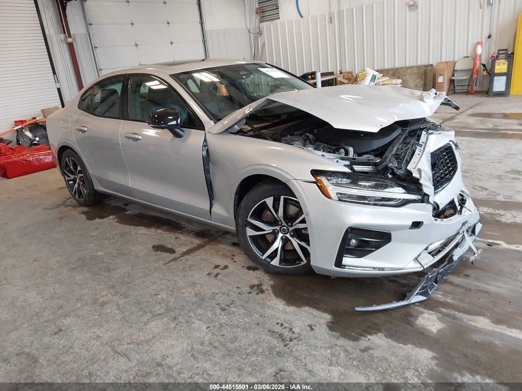 Volvo S60 2024