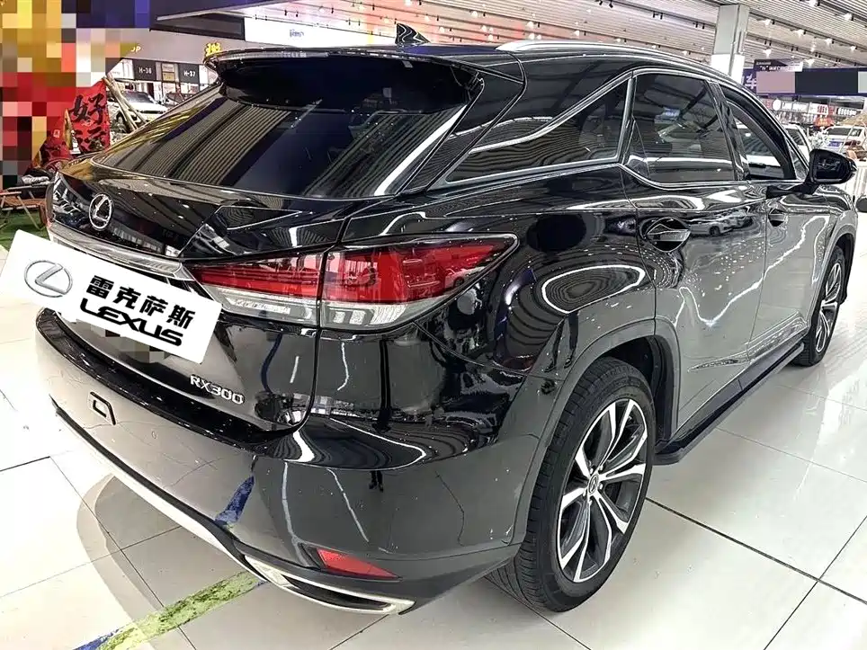Lexus RX 2021