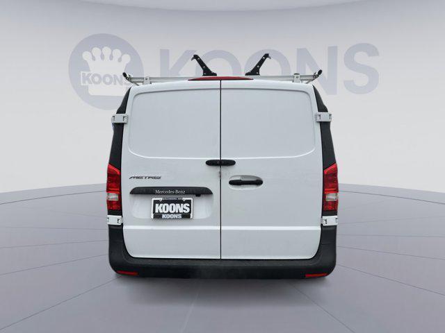 Mercedes-Benz Metris 2023