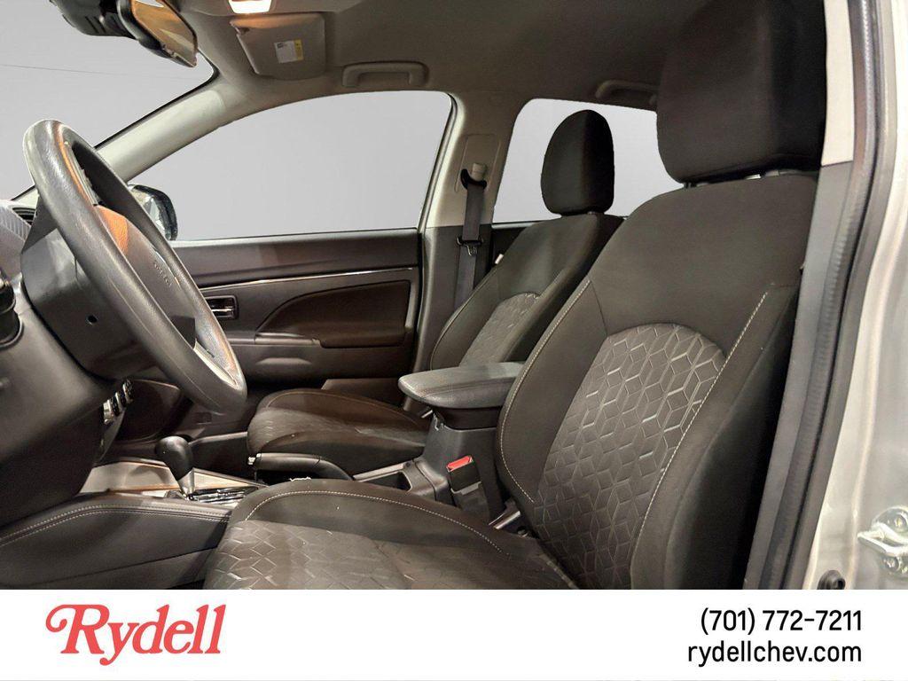 Mitsubishi Outlander Sport 2024