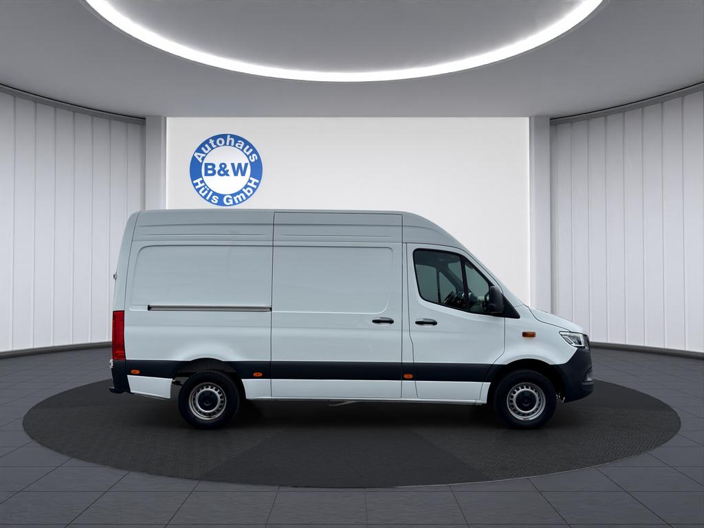 Mercedes-Benz SPRINTER 2024
