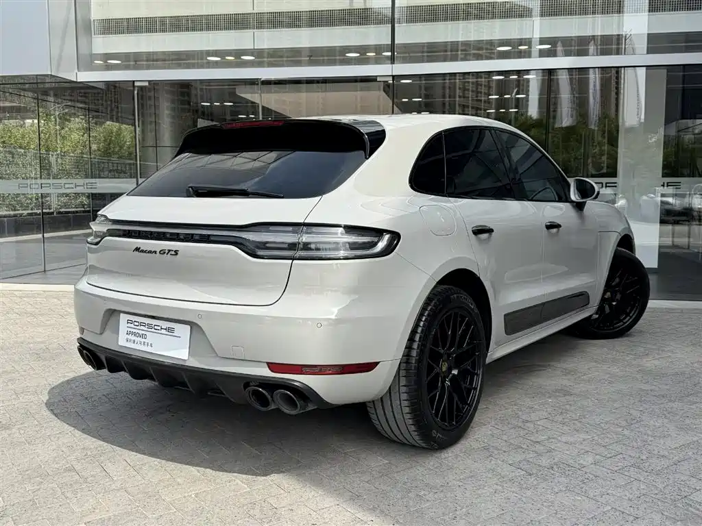 Porsche Macan 2021