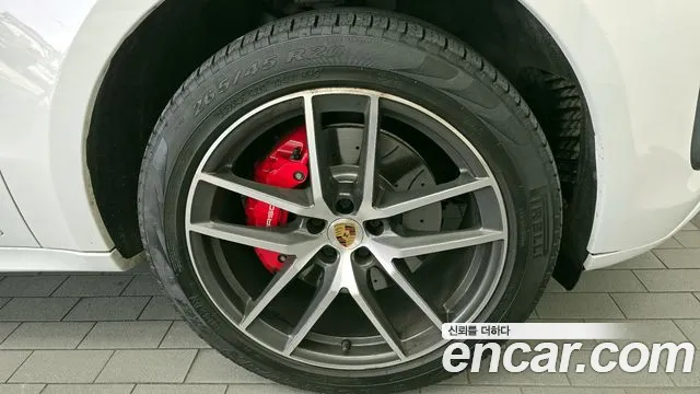 Porsche Macan 2022