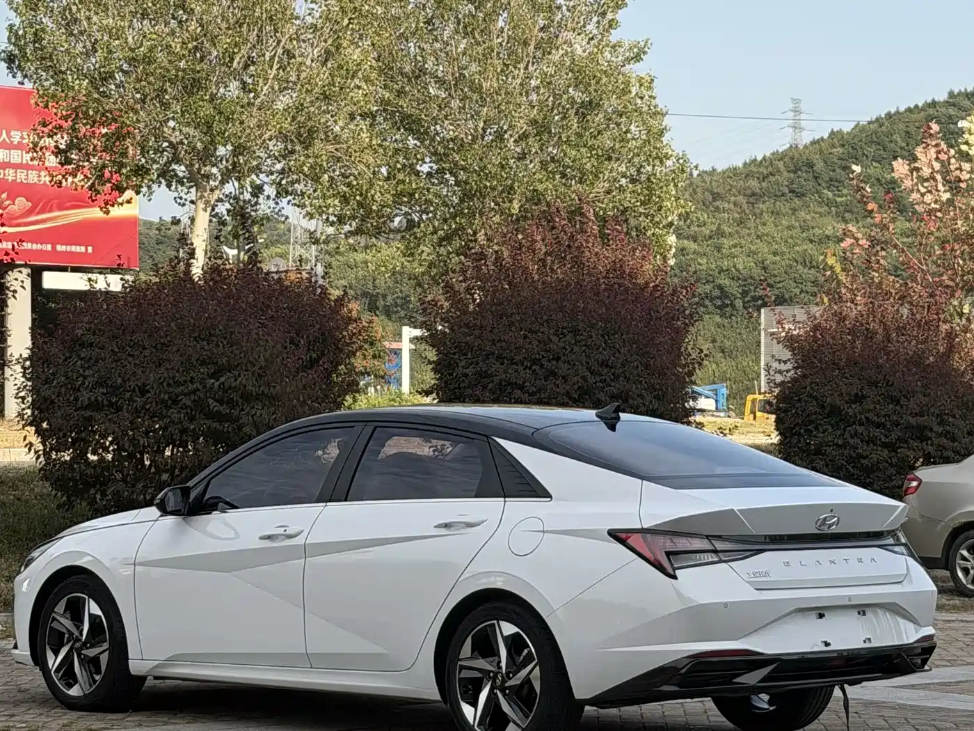 Hyundai Elantra 2023