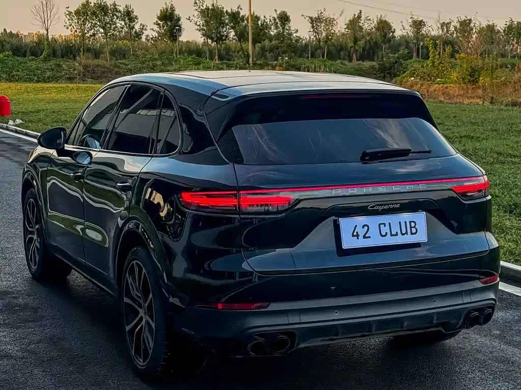 Porsche Cayenne 2023