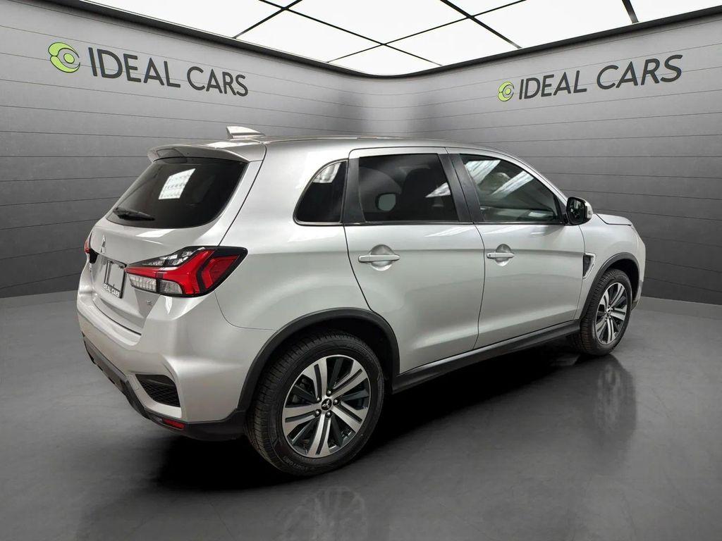 Mitsubishi Outlander Sport 2021