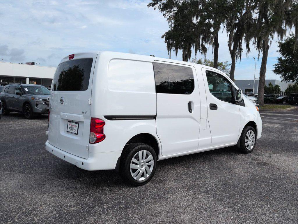 Nissan NV200 2021