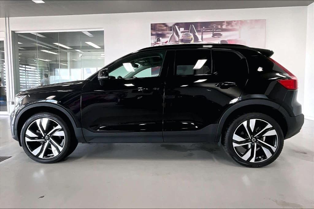 Volvo XC40 2025