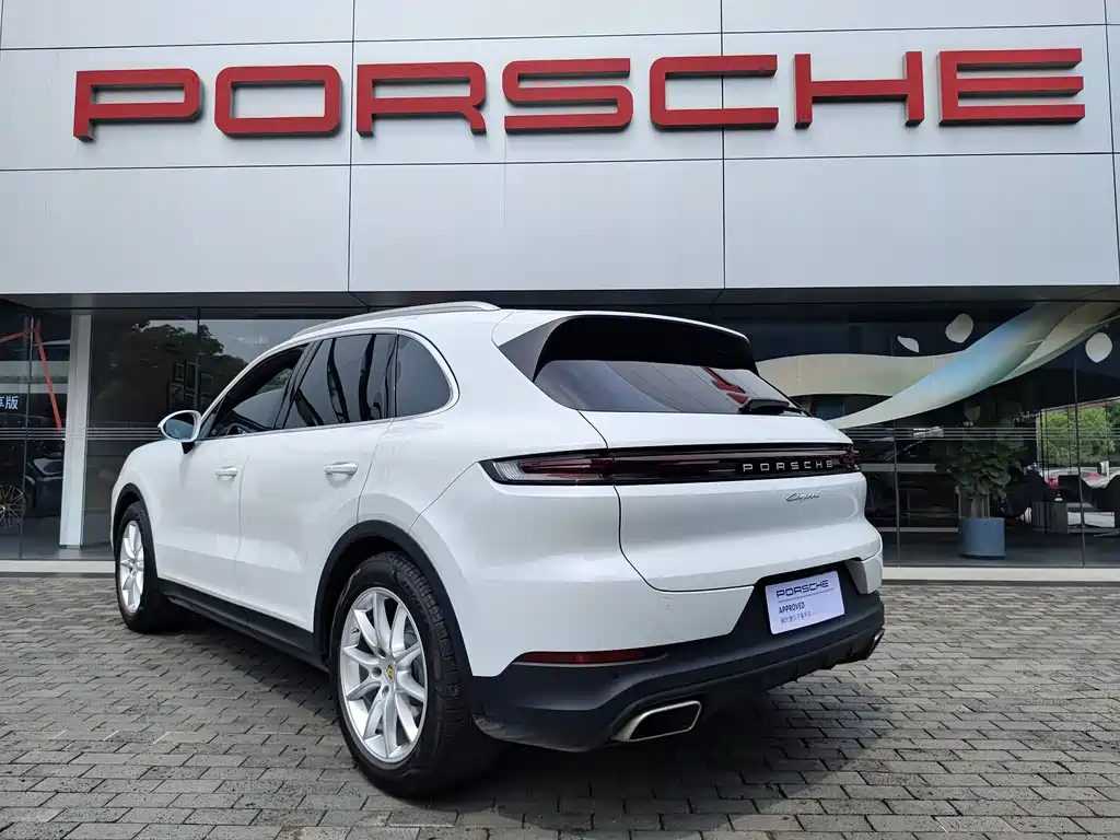 Porsche Cayenne 2024
