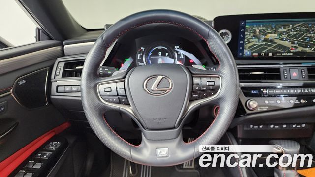Lexus ES 2022