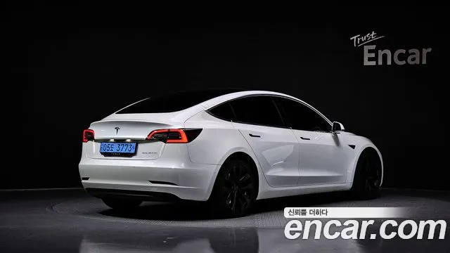 Tesla Model 3 2020