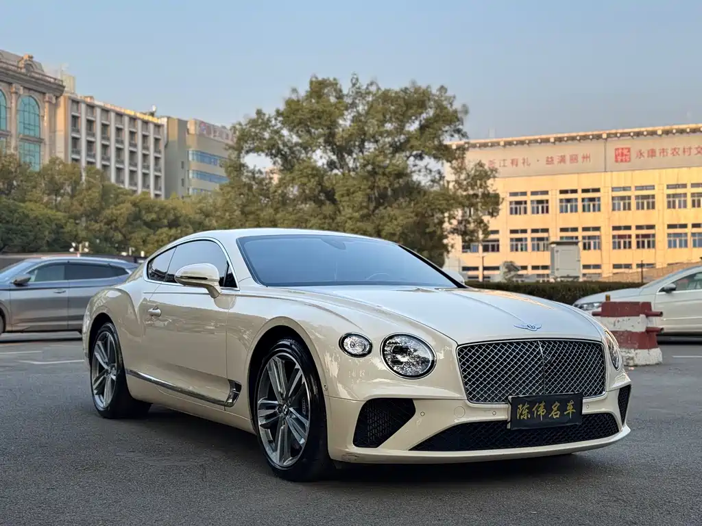 Bentley Continental 2023
