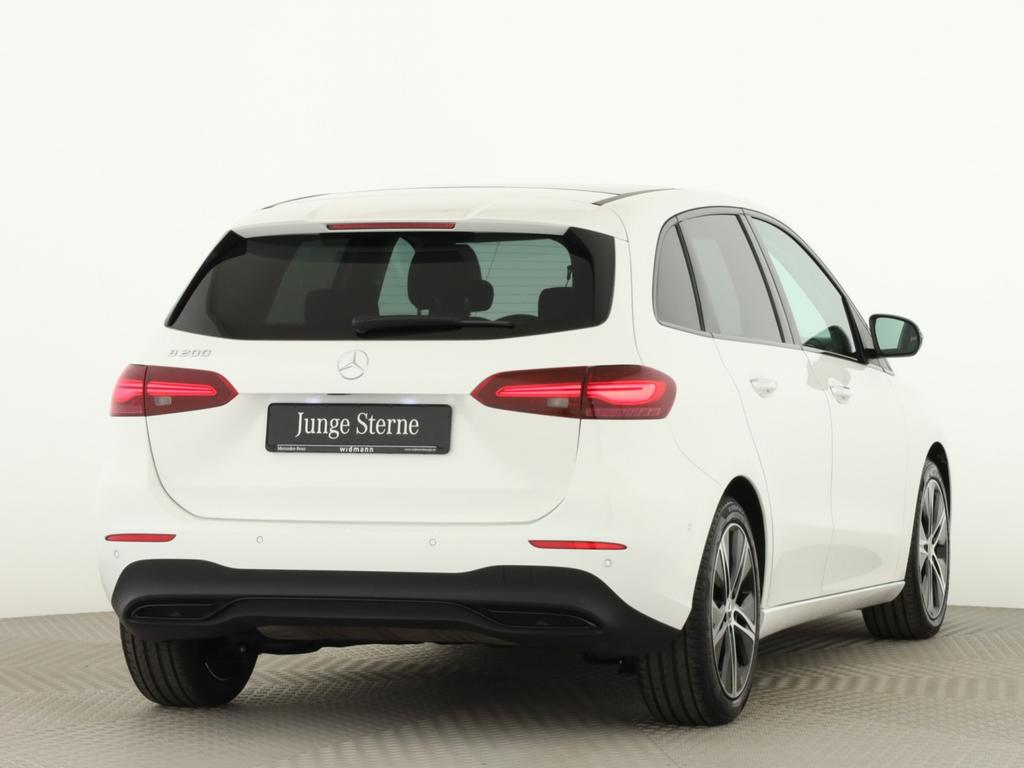 Mercedes-Benz B 200 2023