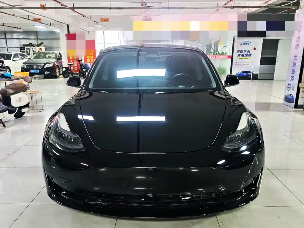 Tesla Model 3 2023