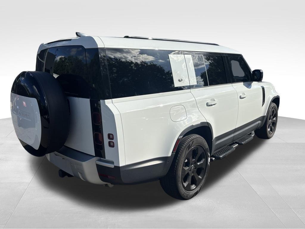Land Rover Defender 2024