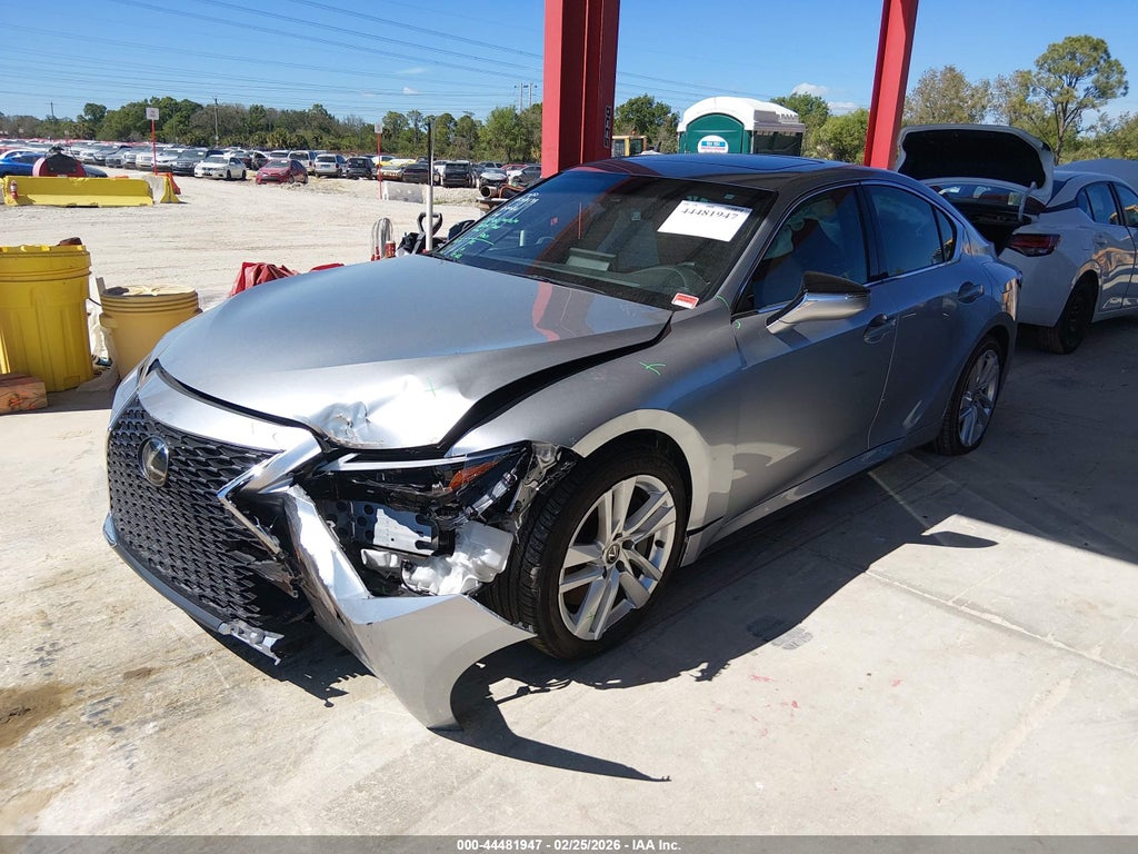 Lexus IS 300 2025