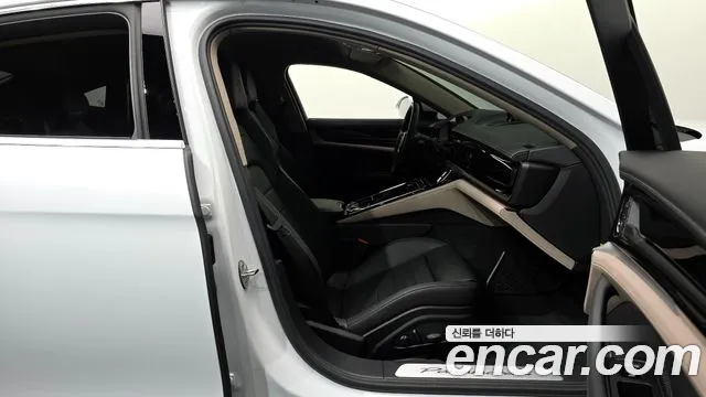 Porsche Panamera 2024