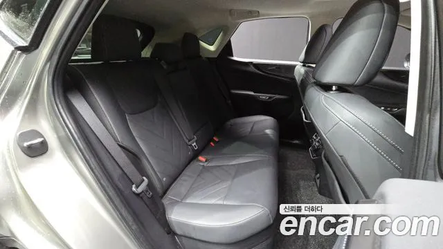 Lexus NX 2022