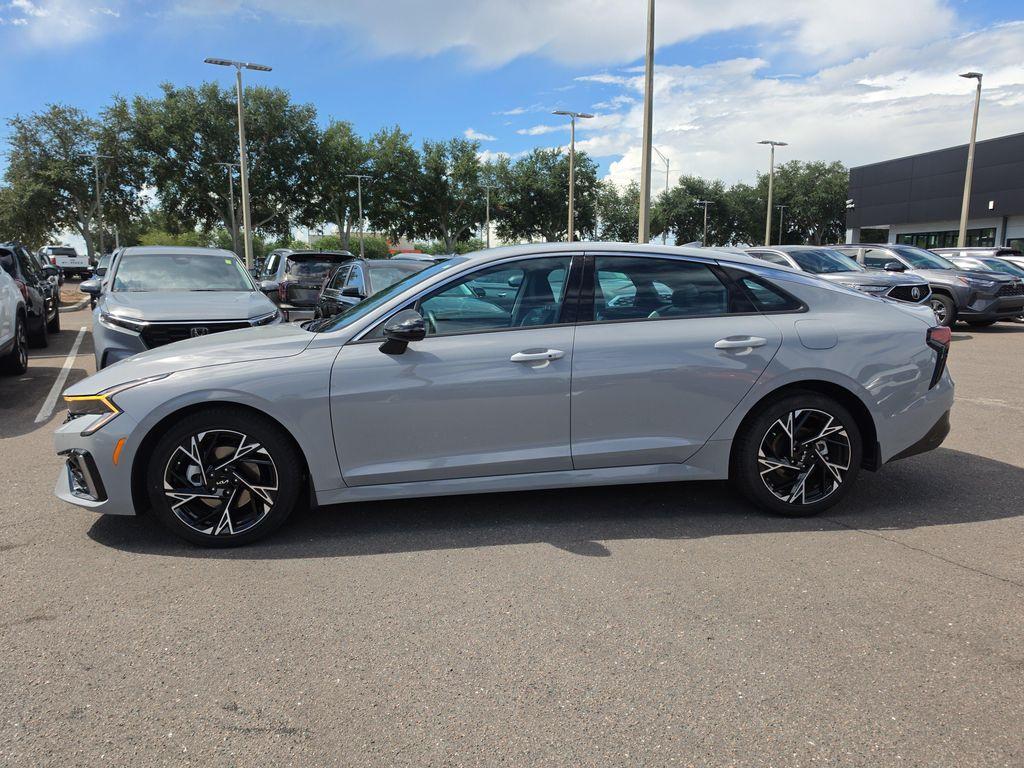 Kia K5 2025
