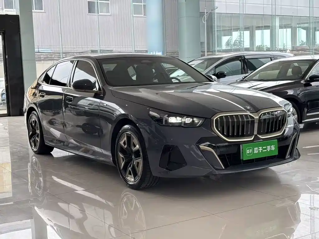 BMW i5 2024