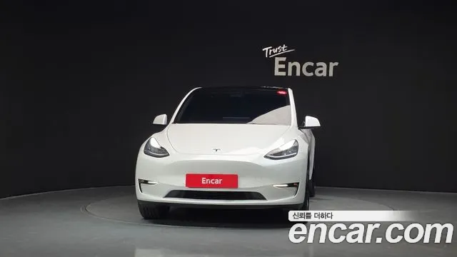 Tesla Model Y 2021