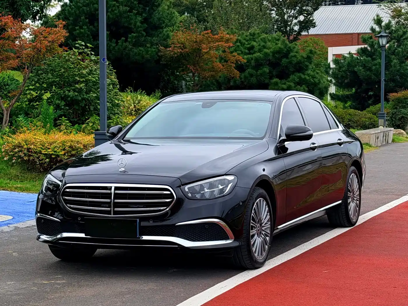 Mercedes-Benz E-Класс 2023