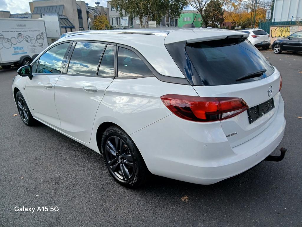 Opel Astra 2022