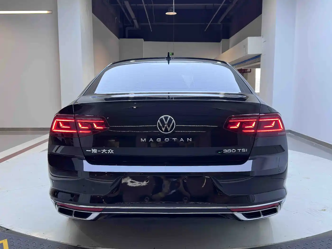 Volkswagen Magotan 2025