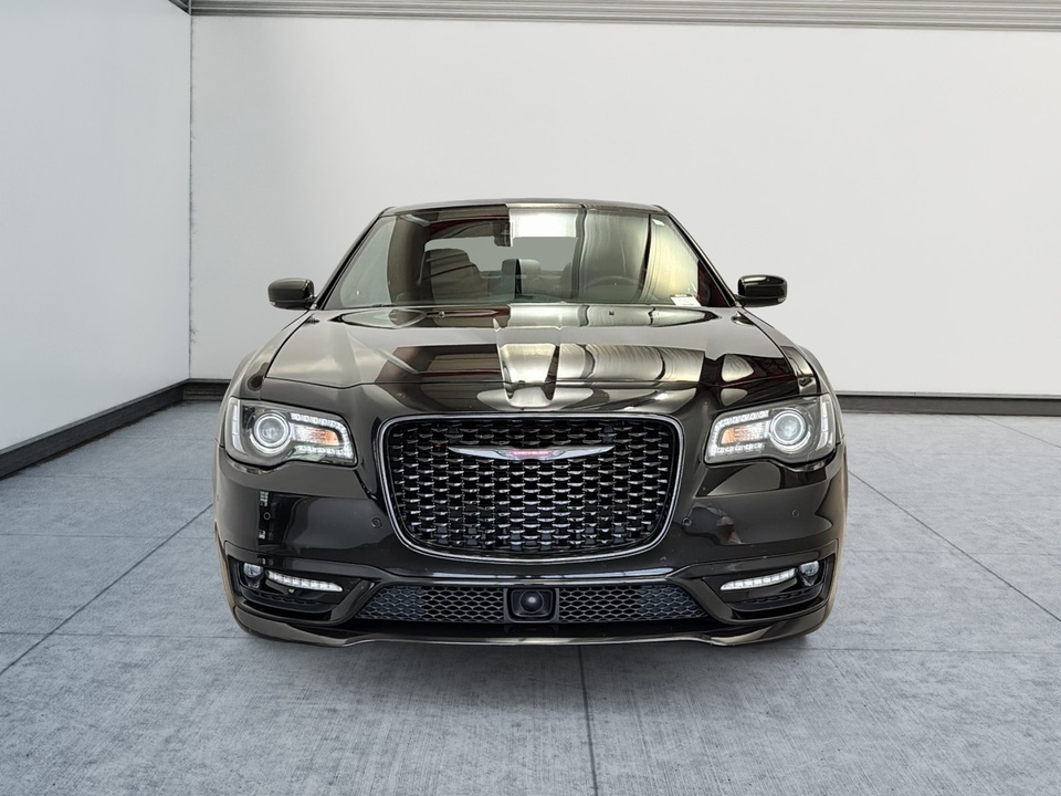 Chrysler 300 2023