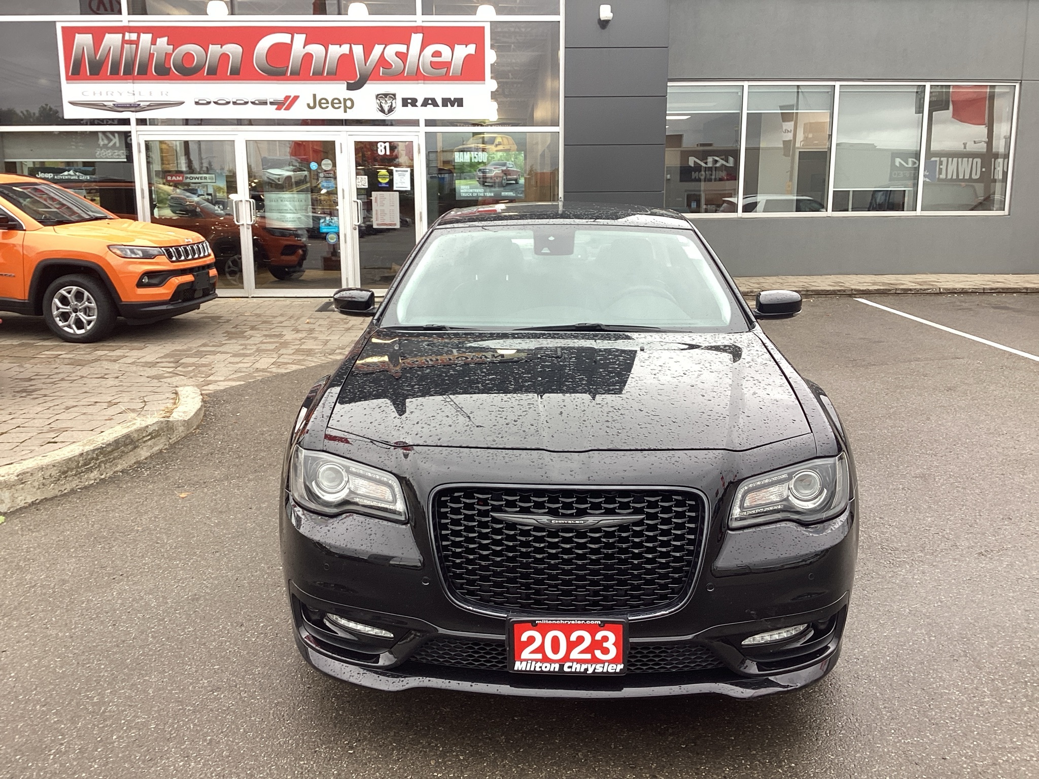 Chrysler 300 2023