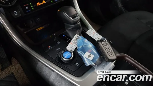 Toyota RAV4 2025