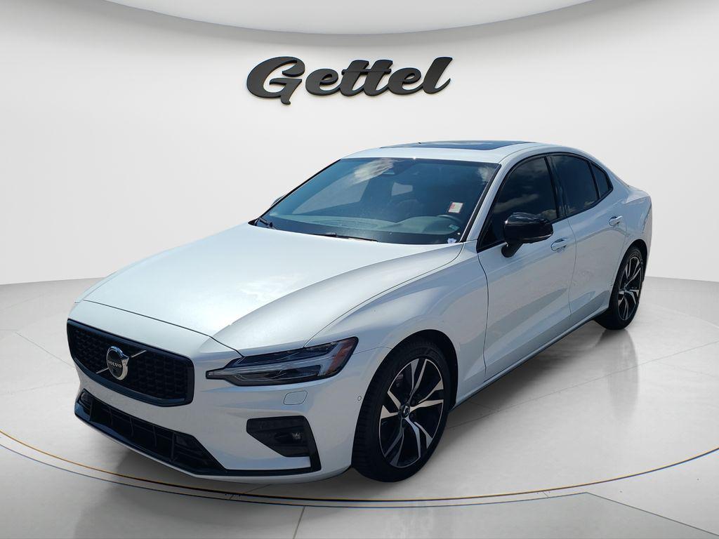 Volvo S60 2023