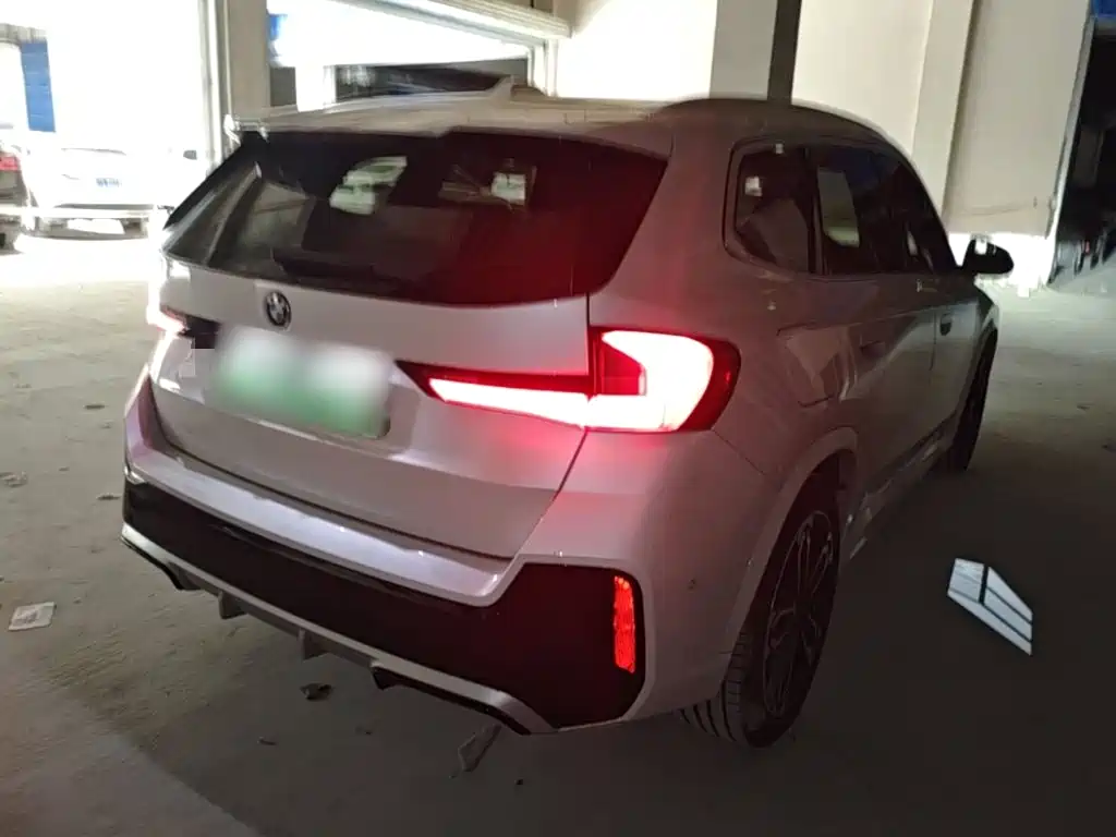 BMW iX1 2024