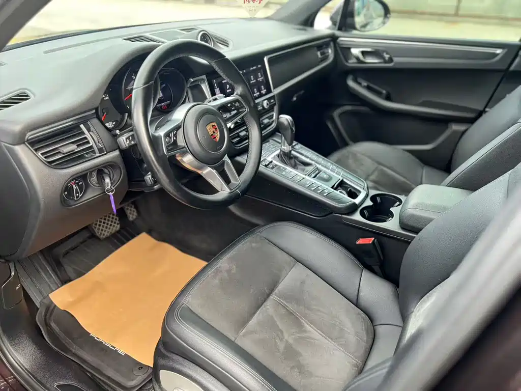 Porsche Macan 2020