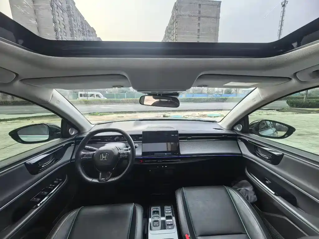 Honda e:NP2 2024