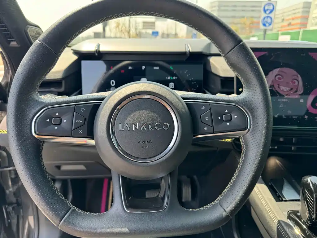 Lynk & Co 03 2022