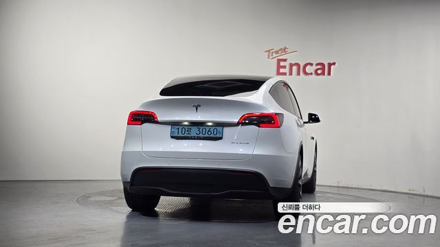 Tesla Model Y 2021
